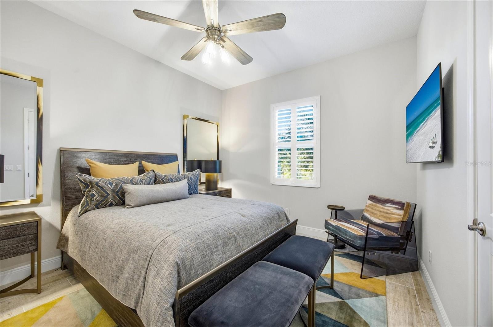 HAMPTON LAKES - Residential
