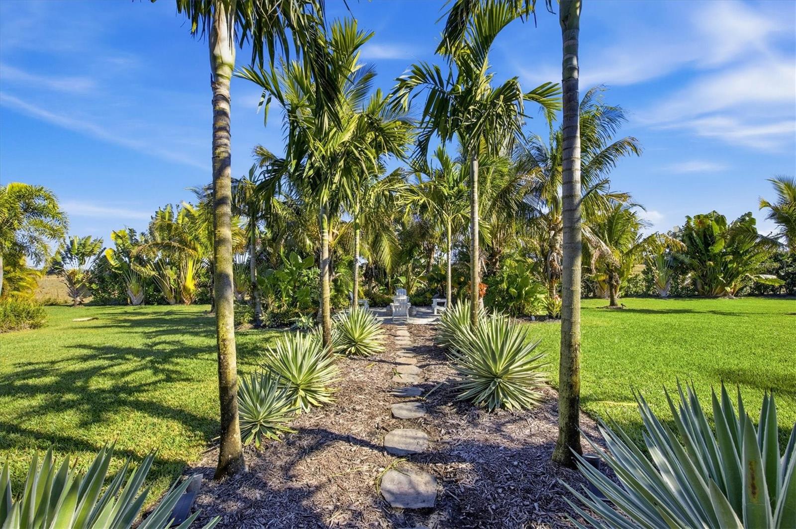 HAMPTON LAKES - Residential