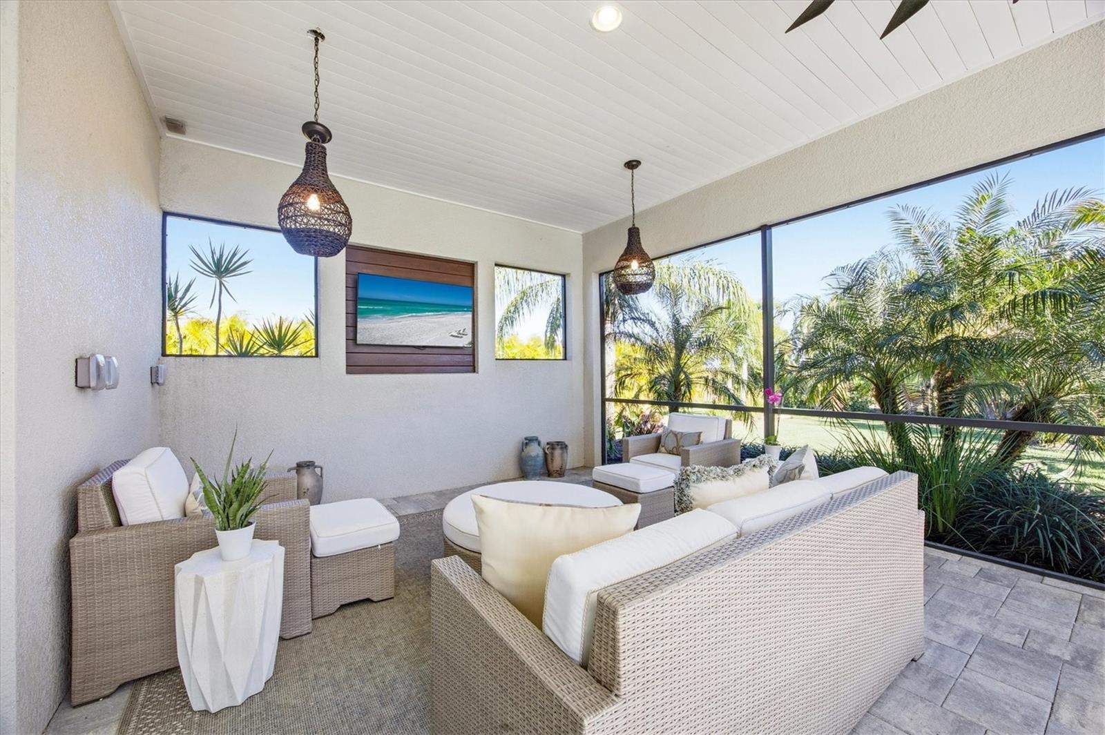 HAMPTON LAKES - Residential