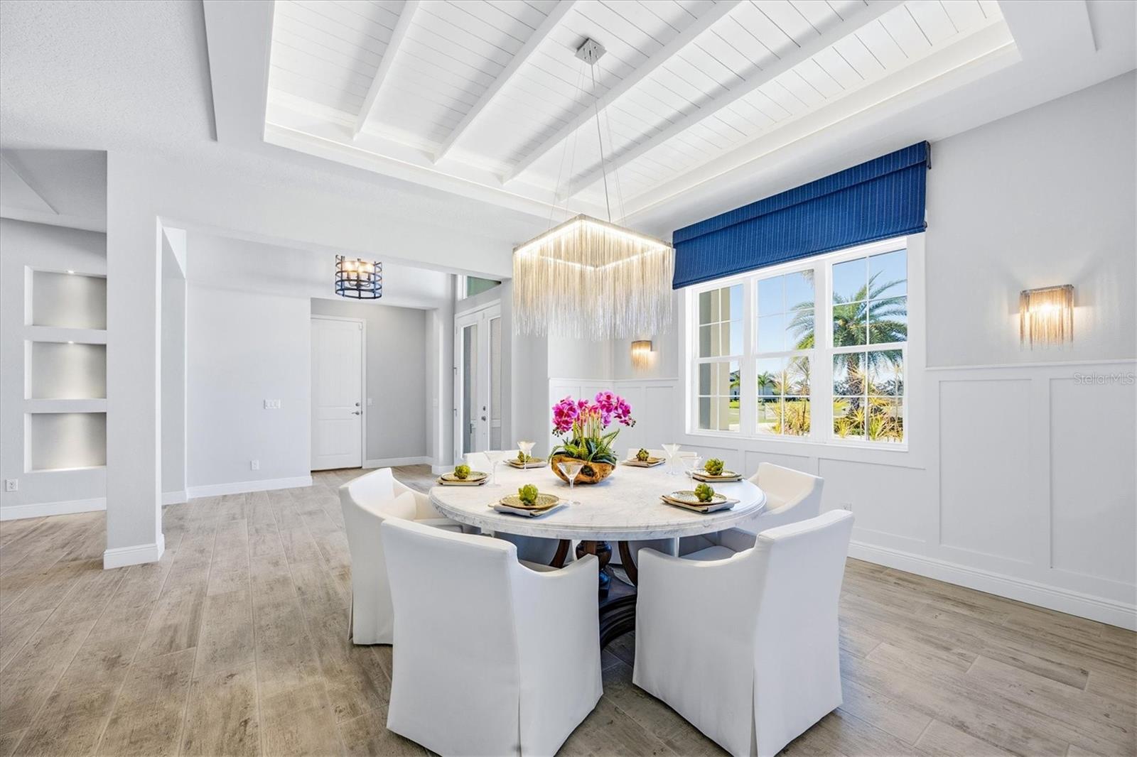 HAMPTON LAKES - Residential