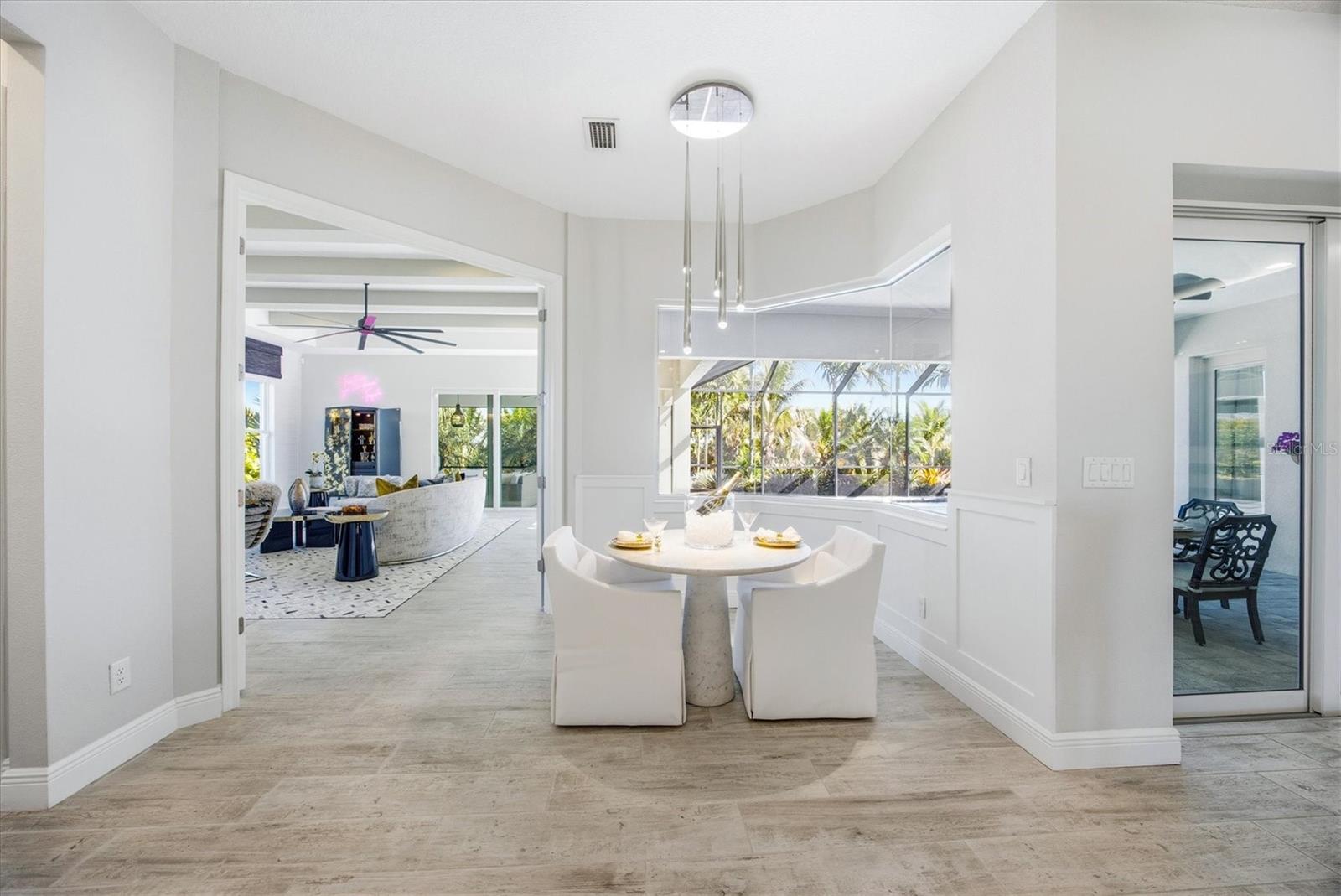HAMPTON LAKES - Residential