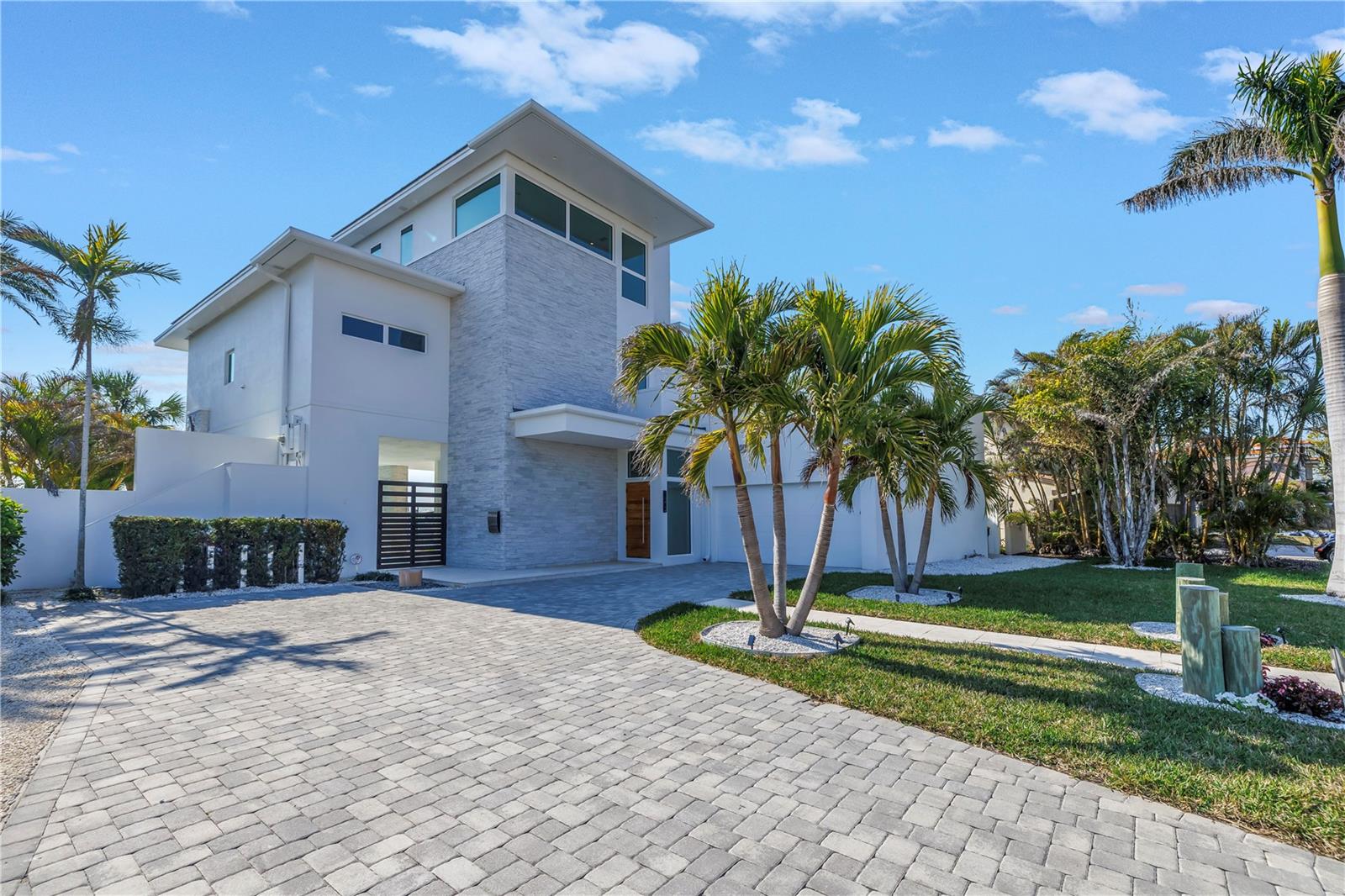 PASADENA GOLF CLUB ESTATES SEC 5 - Residential