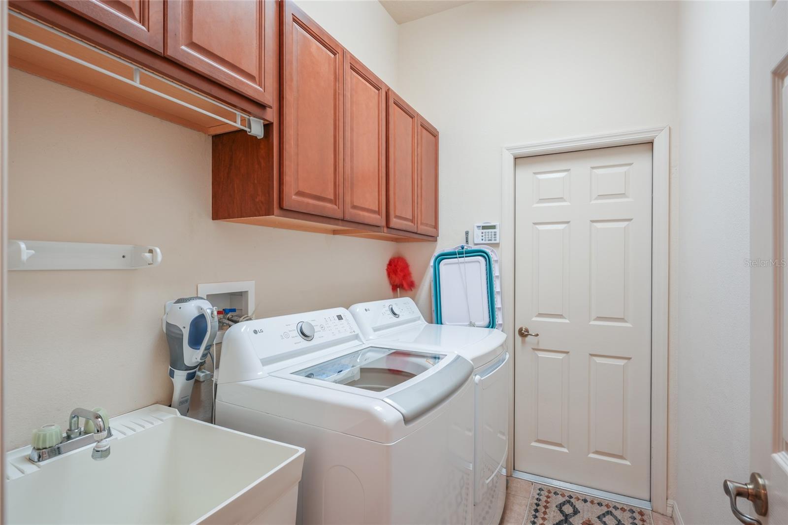 HERNANDO OAKS PH 1 - Residential
