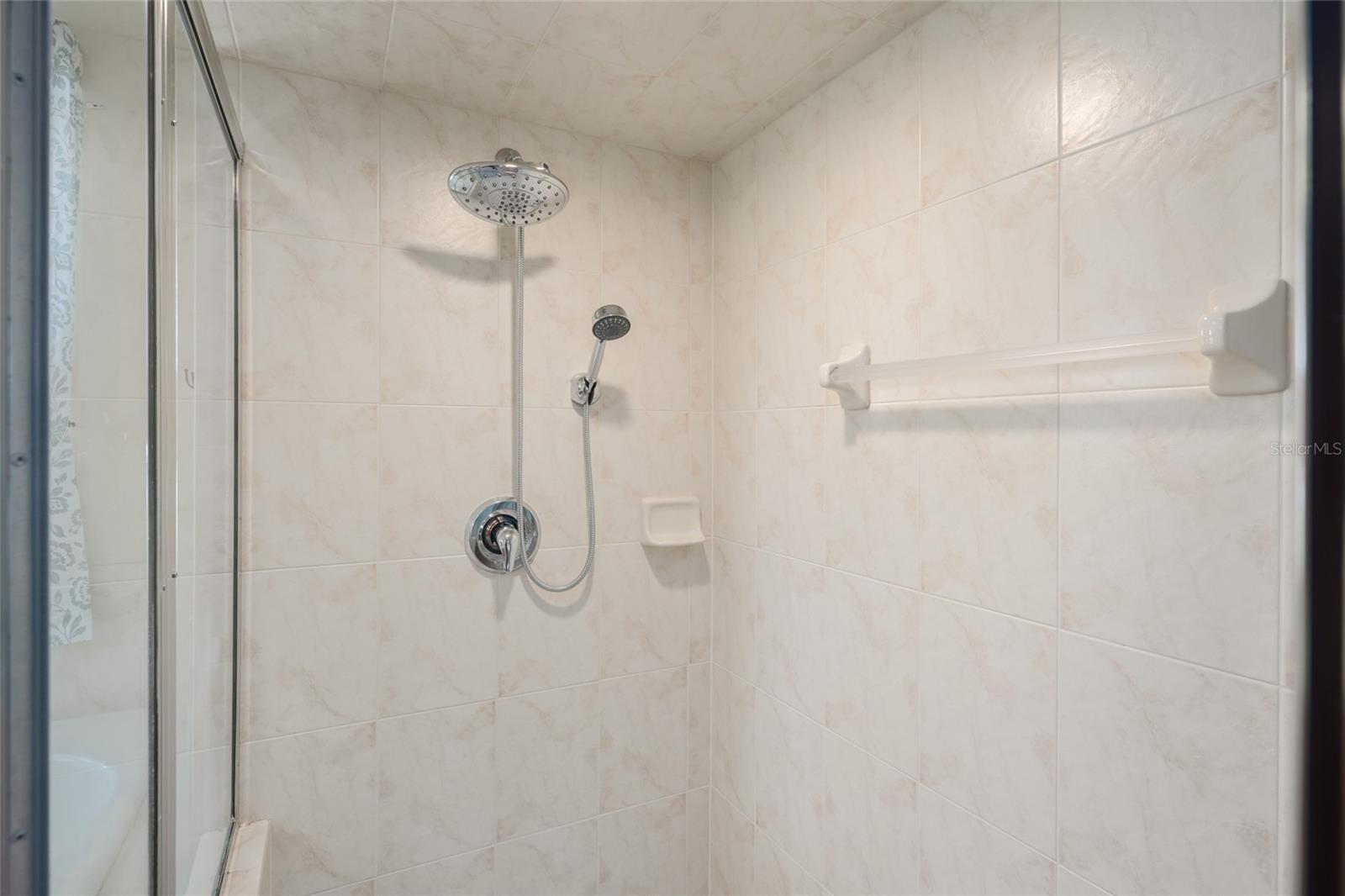 HERNANDO OAKS PH 1 - Residential
