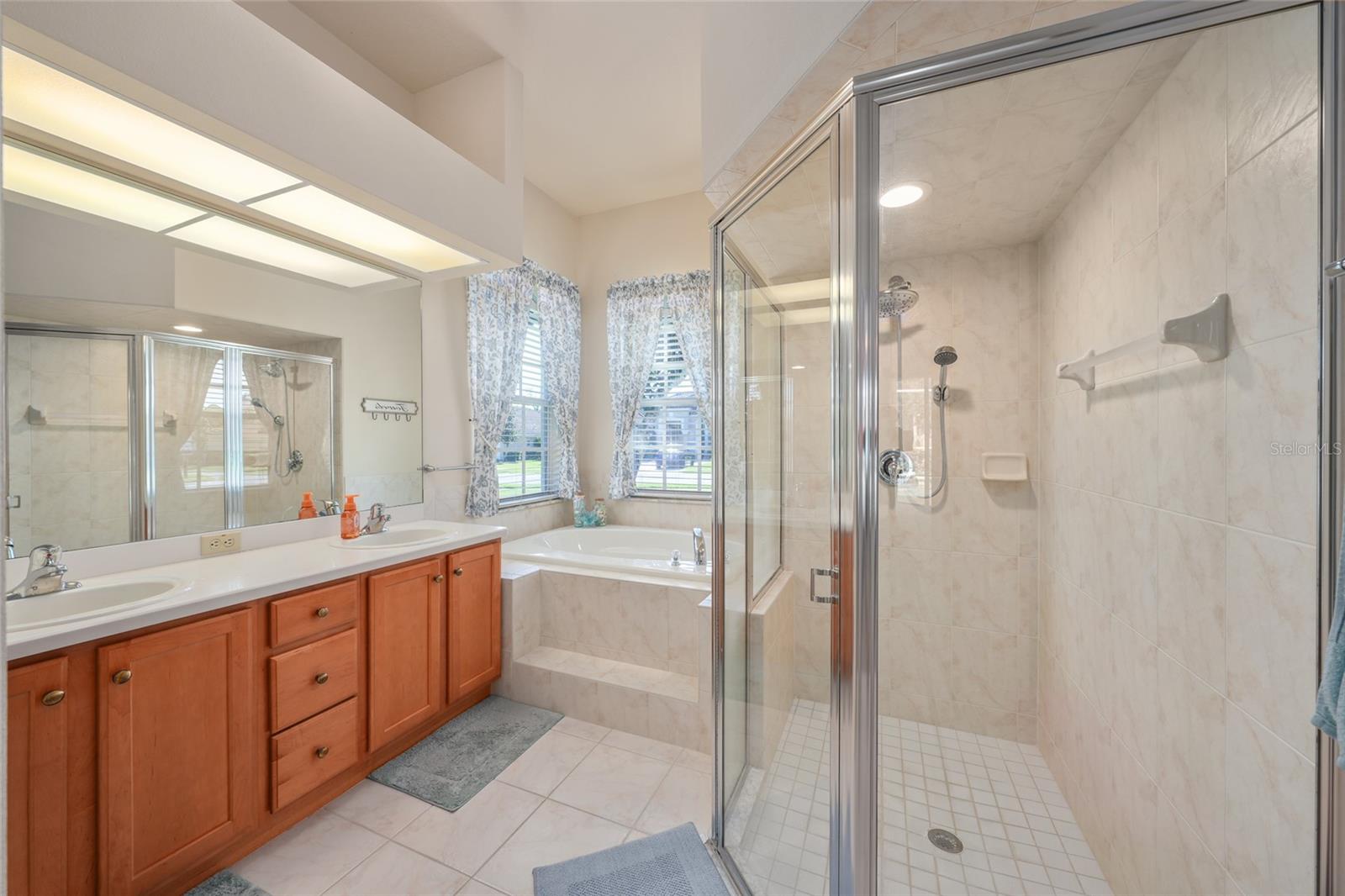 HERNANDO OAKS PH 1 - Residential