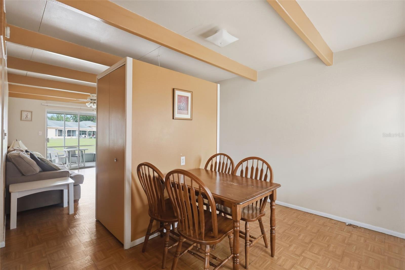 LAKESHORE CLUB - Residential