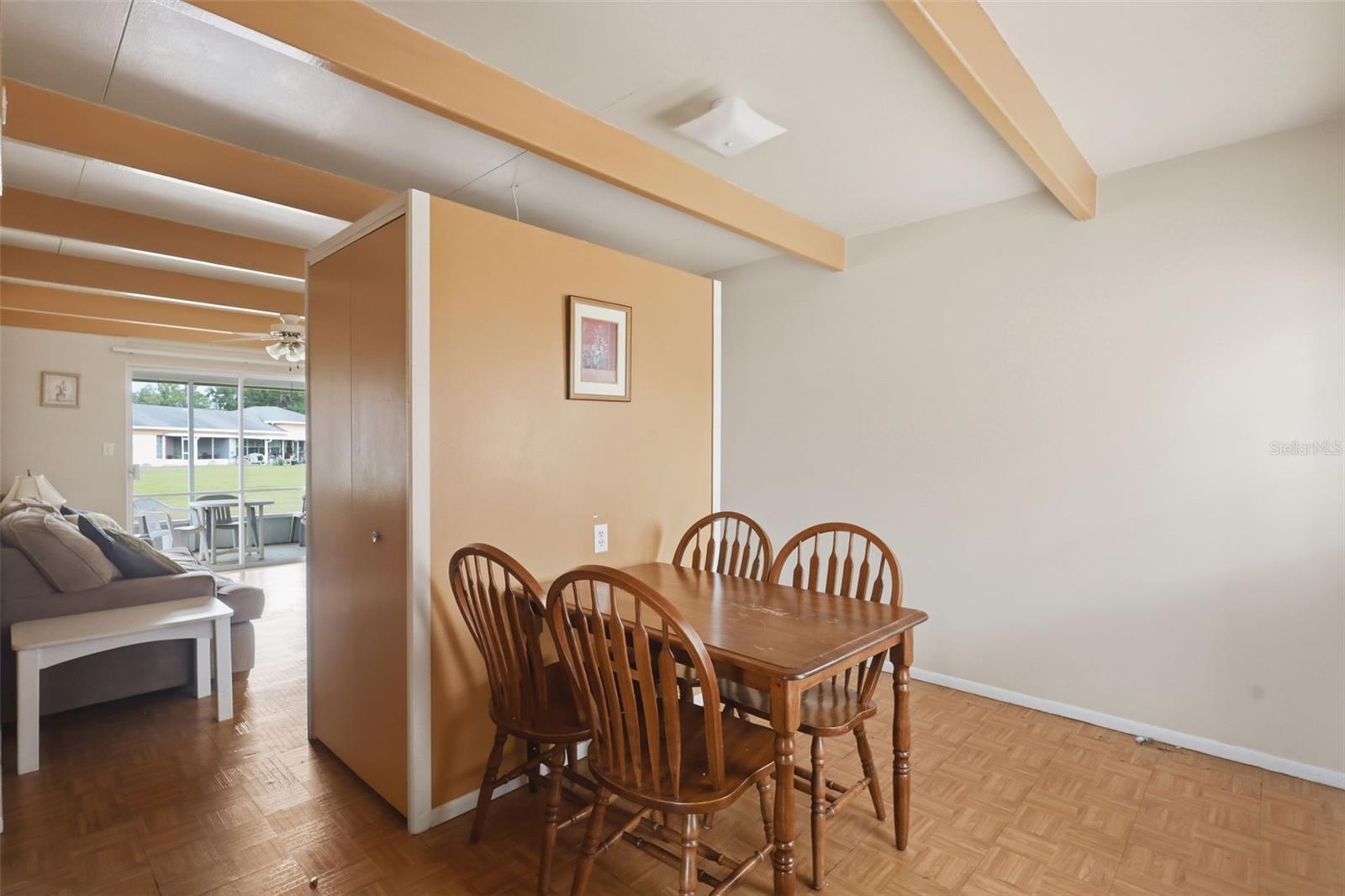 LAKESHORE CLUB - Residential