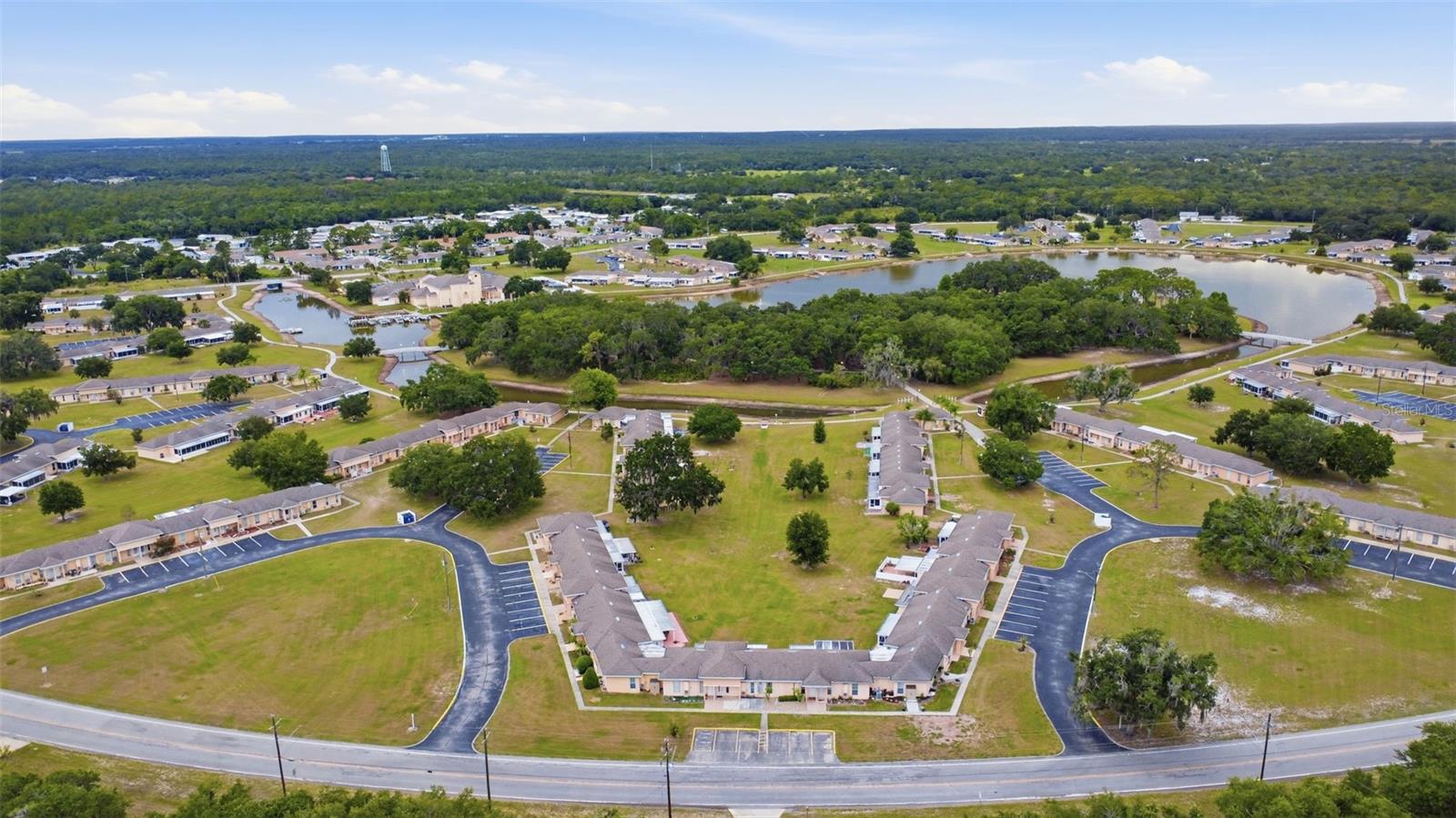 LAKESHORE CLUB - Residential