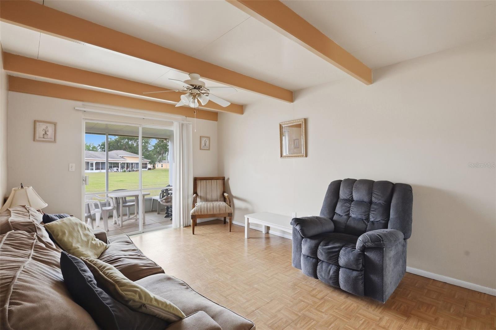 LAKESHORE CLUB - Residential