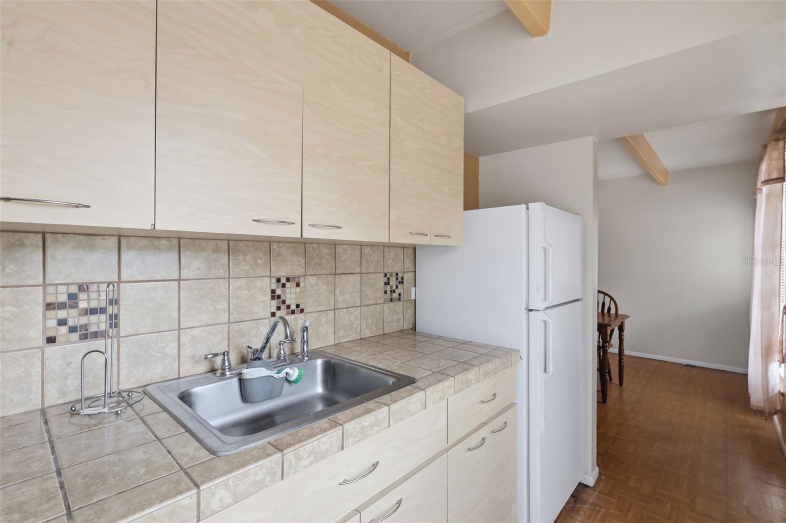 LAKESHORE CLUB - Residential