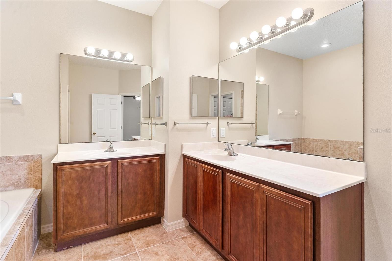 SPRING RIDGE ESTATES - Residential