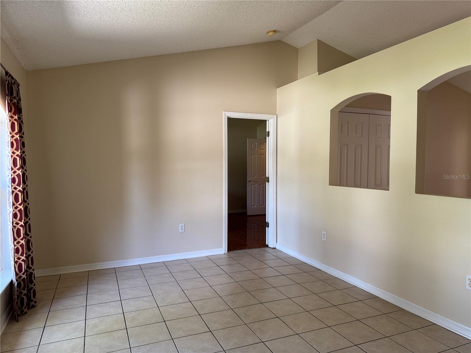 DELTONA LAKES UNIT 04 - Residential