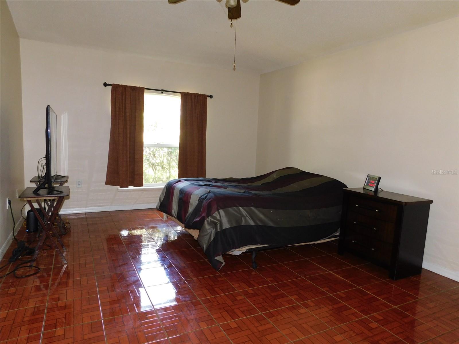 DELTONA LAKES UNIT 04 - Residential