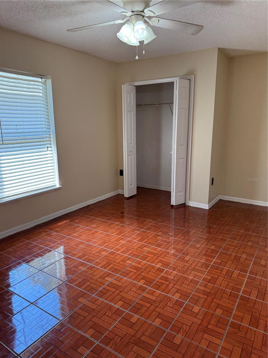 DELTONA LAKES UNIT 04 - Residential