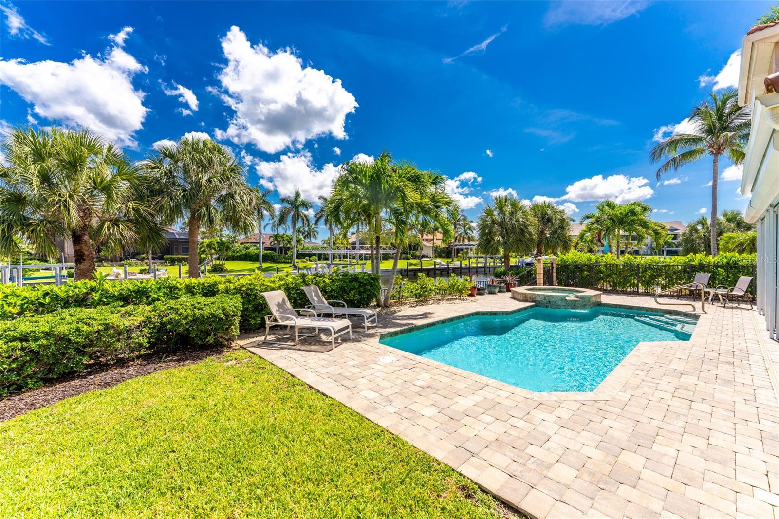 SUNSET KEY II LAND CONDO - Residential