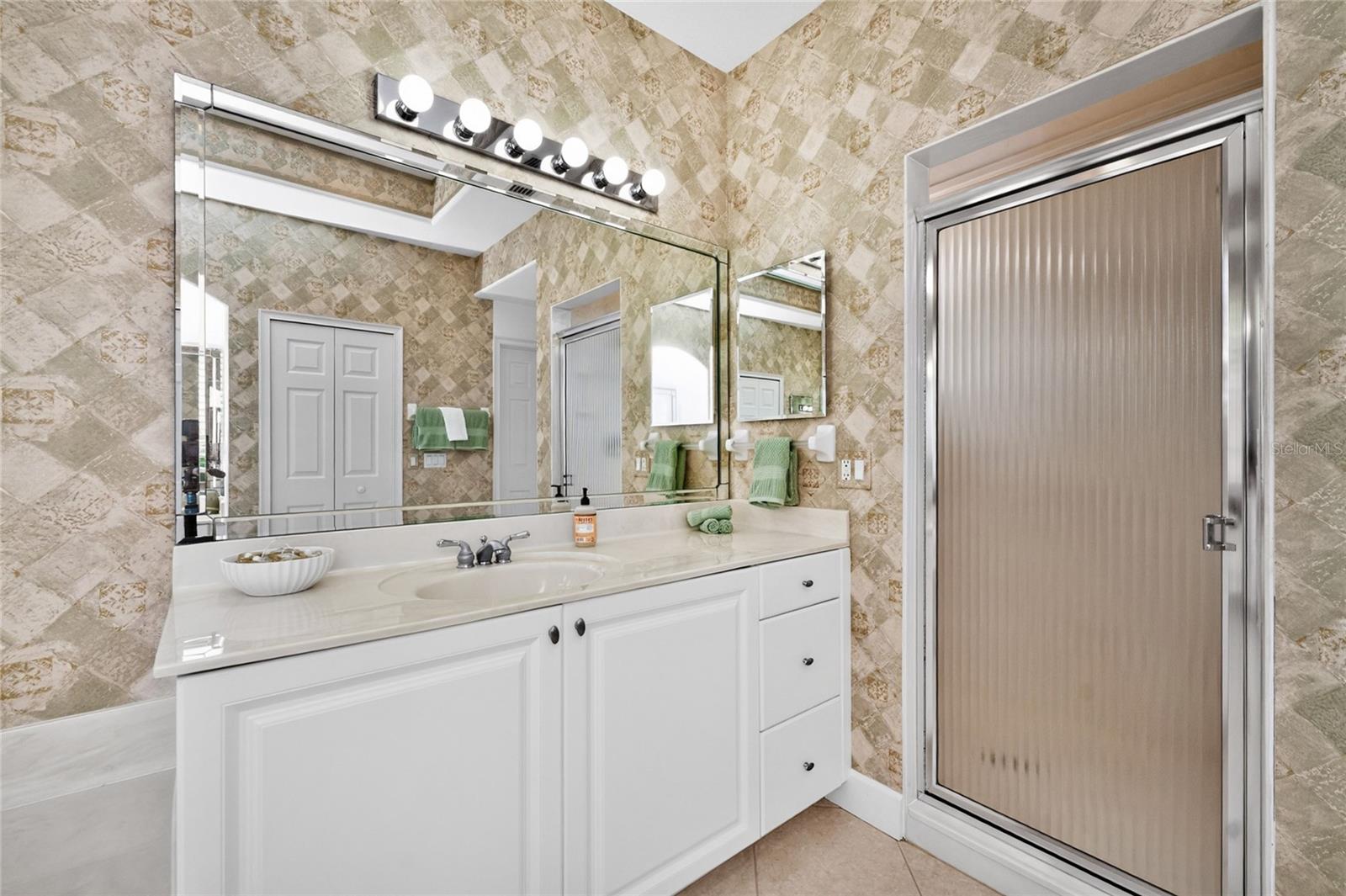 SUNSET KEY II LAND CONDO - Residential