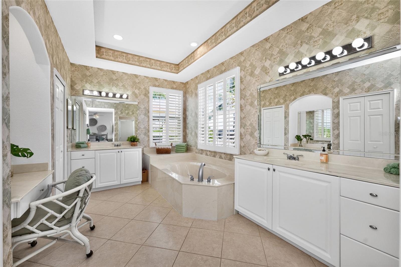 SUNSET KEY II LAND CONDO - Residential
