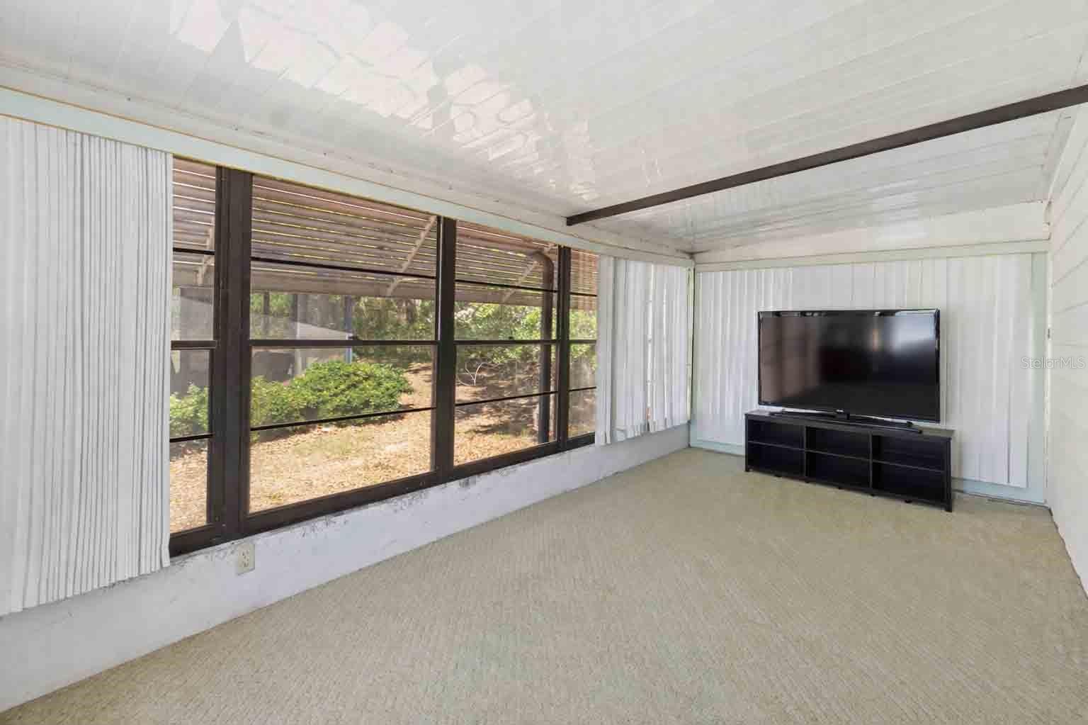 LADY LAKE ORANGE BLOSSOM GARDENS UNIT 07 - Residential