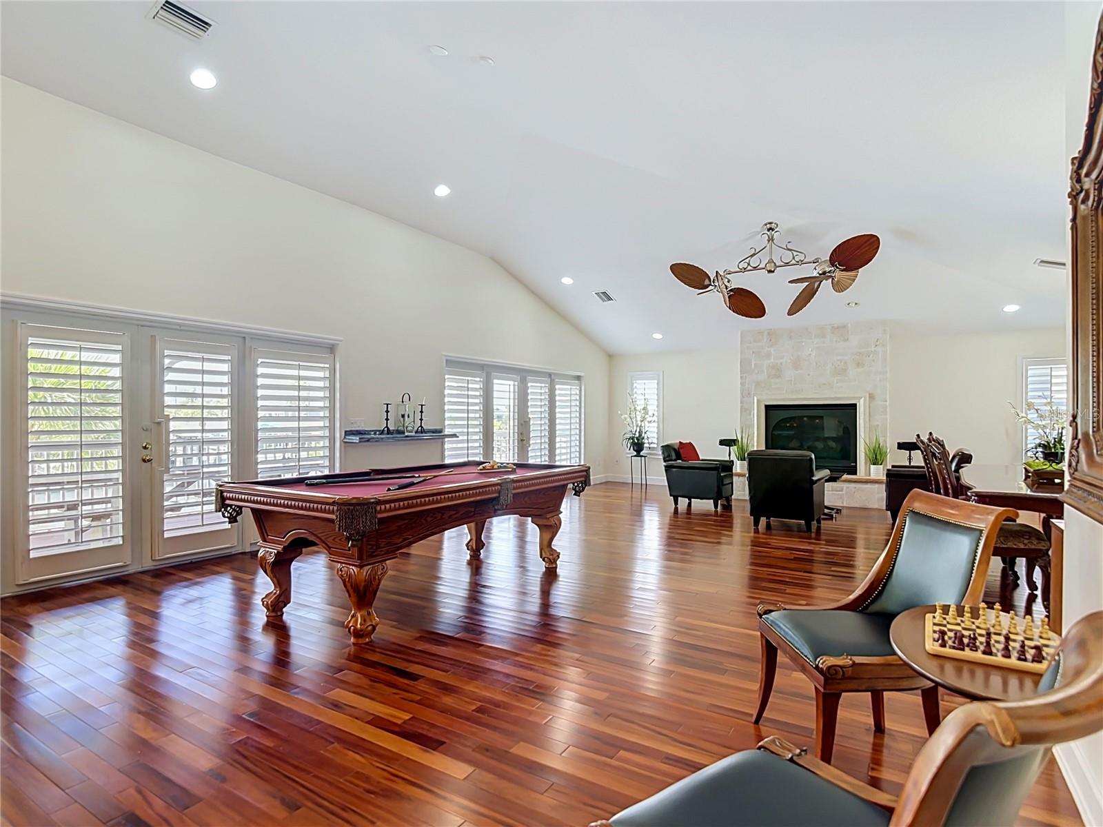 HERNANDO BEACH - Residential