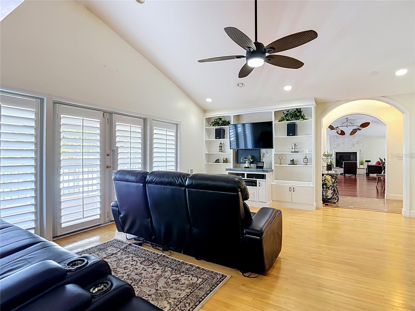 HERNANDO BEACH - Residential