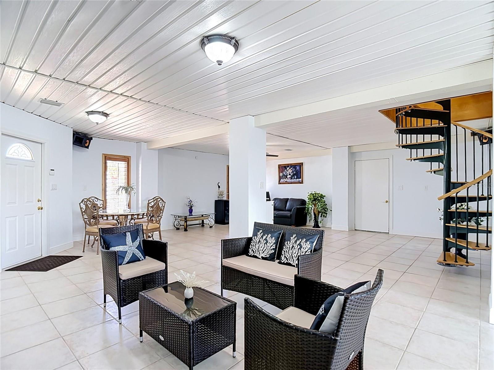 HERNANDO BEACH - Residential