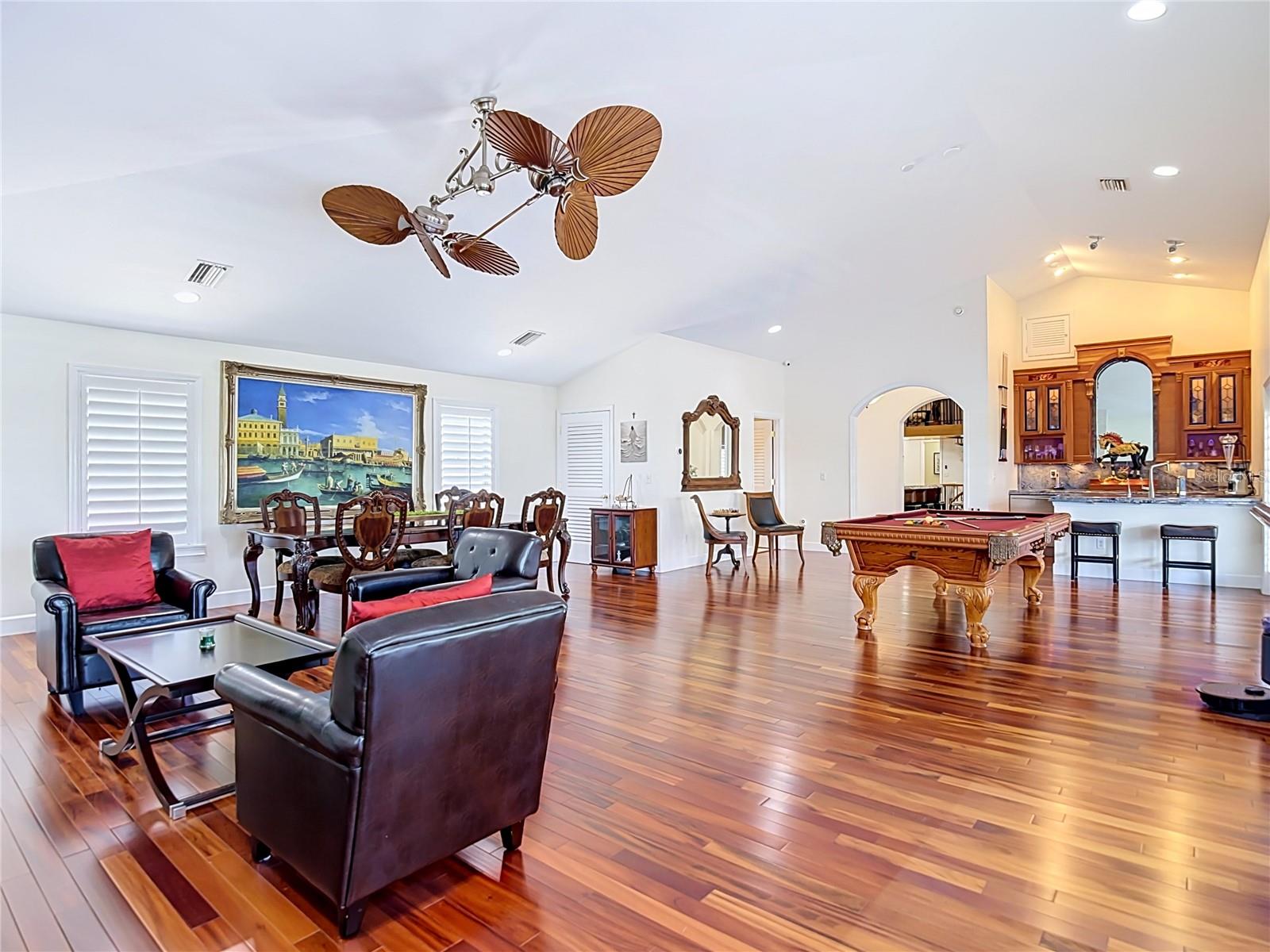HERNANDO BEACH - Residential