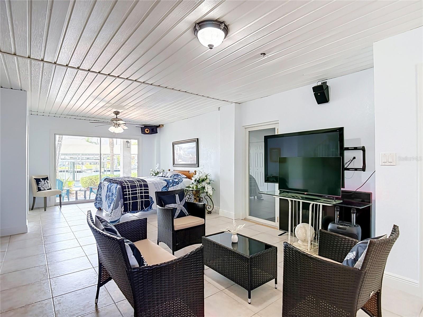 HERNANDO BEACH - Residential