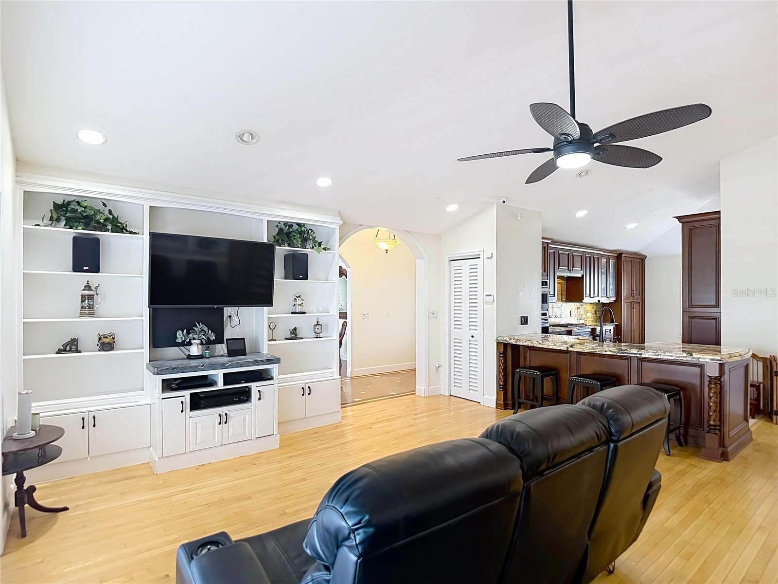 HERNANDO BEACH - Residential
