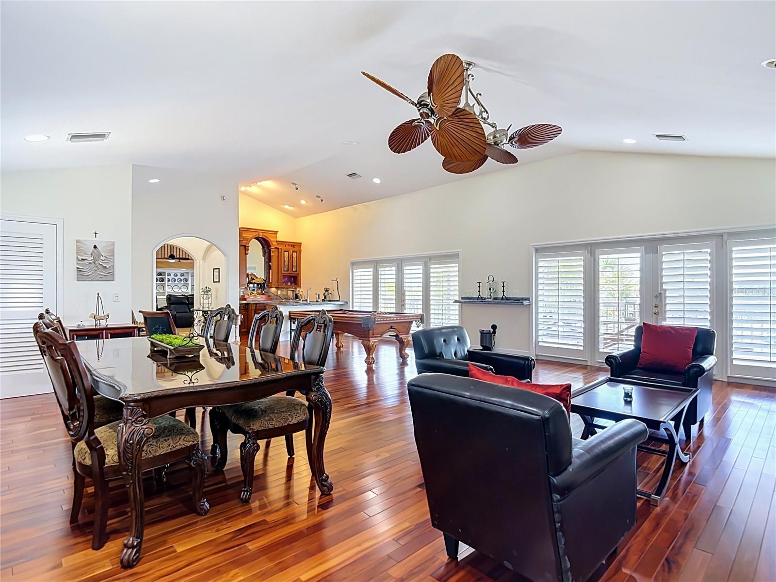 HERNANDO BEACH - Residential