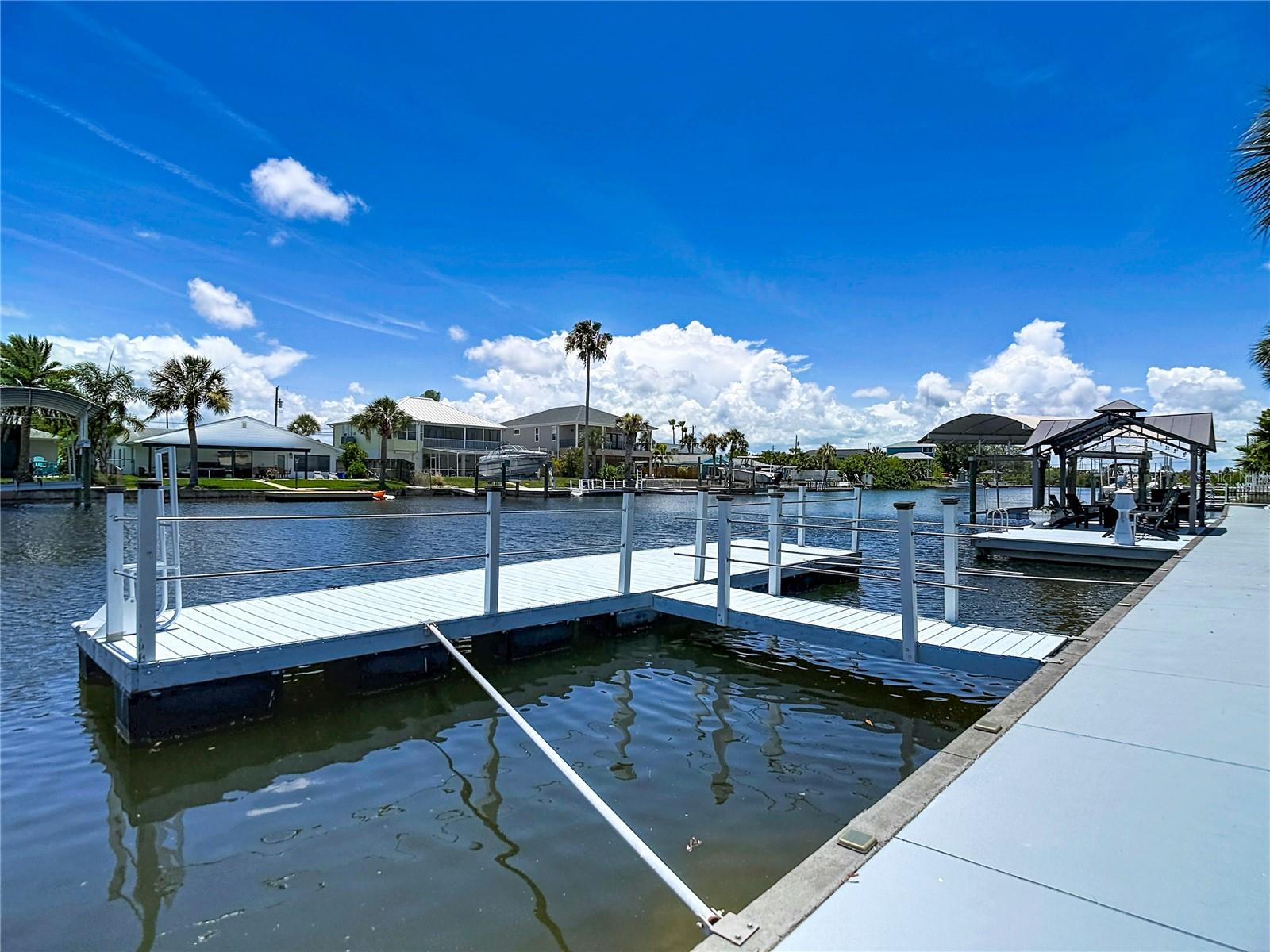 HERNANDO BEACH - Residential
