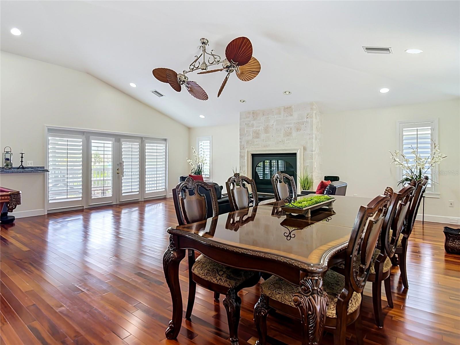 HERNANDO BEACH - Residential