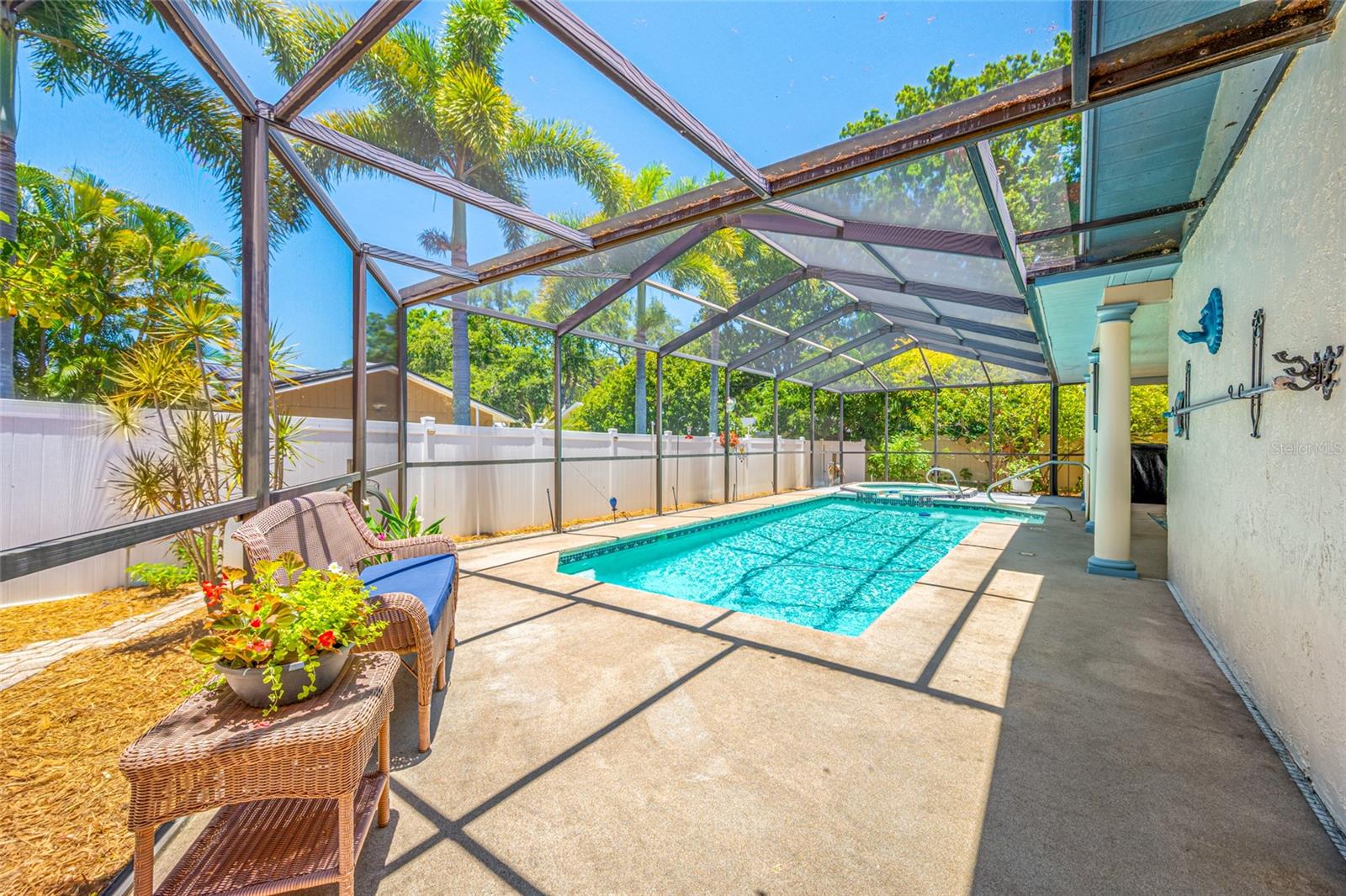 EAGLE CHASE - Residential