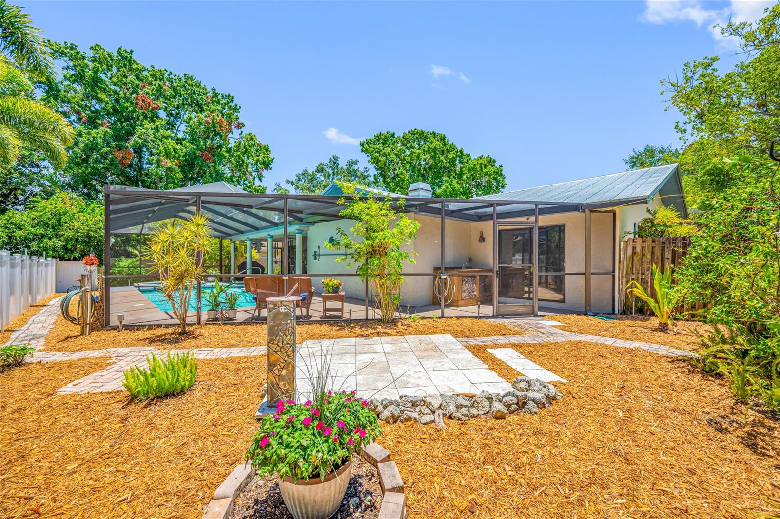 EAGLE CHASE - Residential