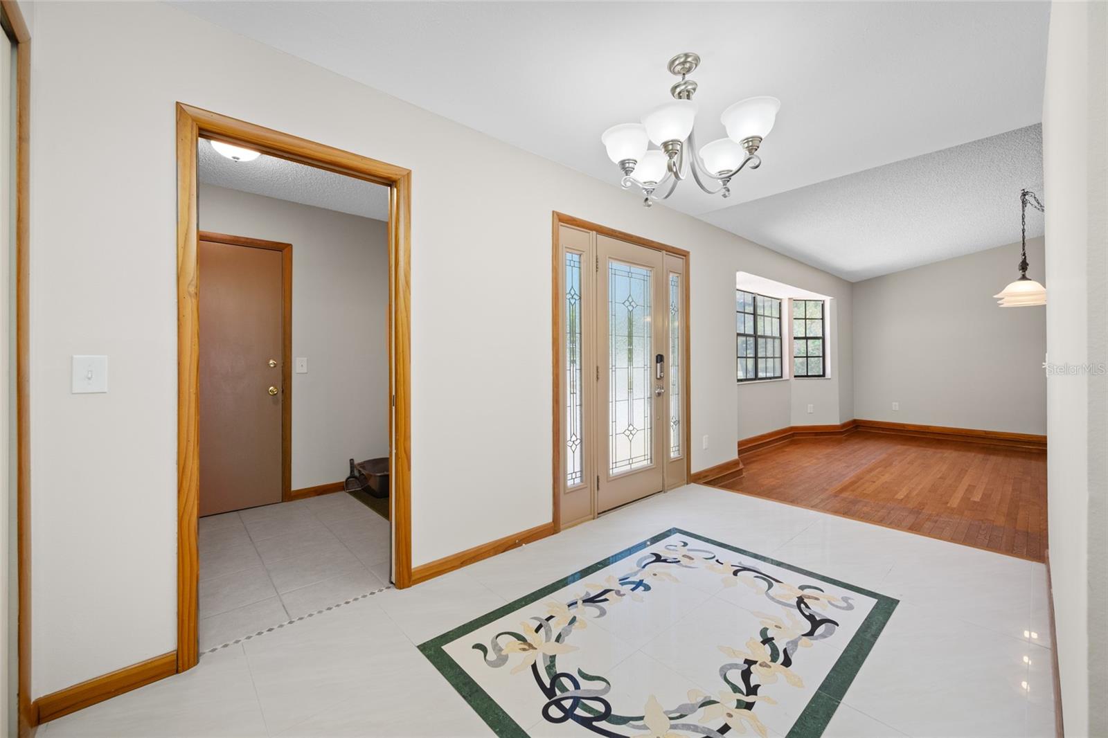 EAGLE CHASE - Residential