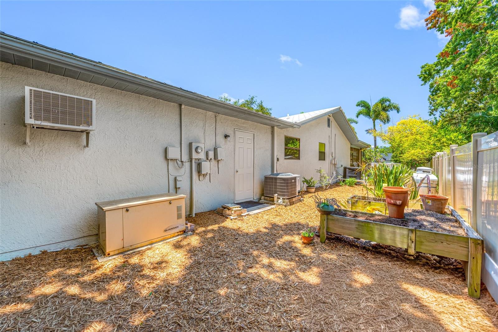 EAGLE CHASE - Residential