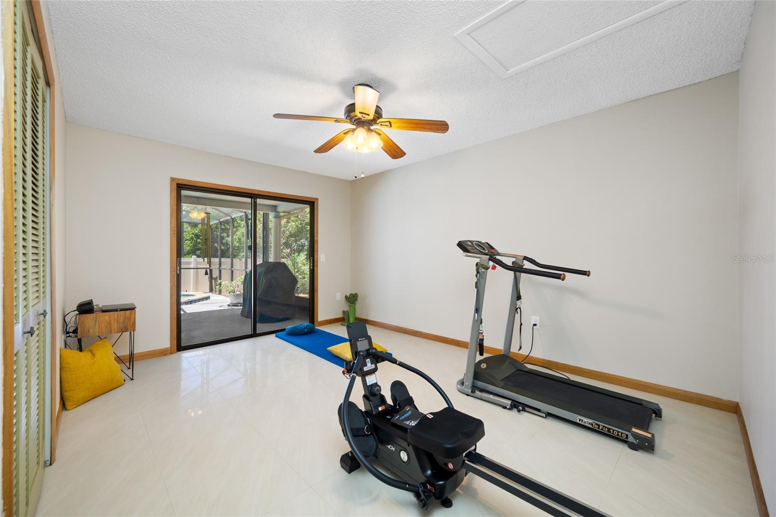 EAGLE CHASE - Residential