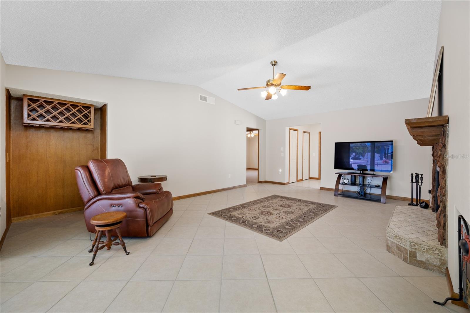 EAGLE CHASE - Residential