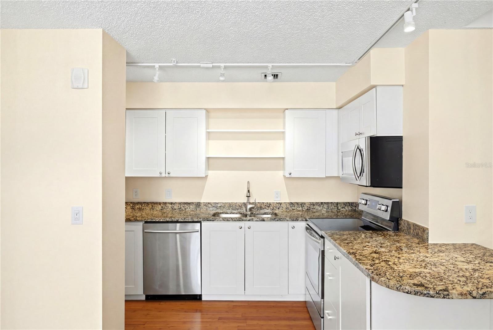 701 MIRROR LAKE CONDO - Residential