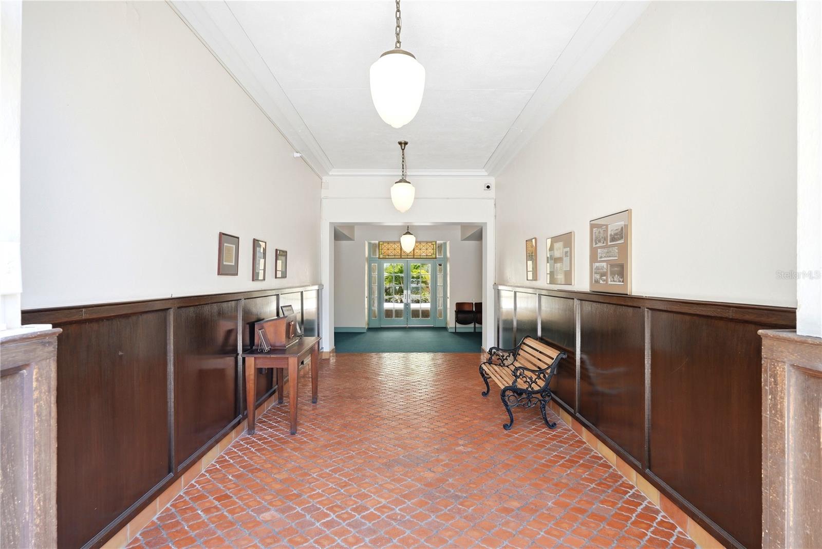 701 MIRROR LAKE CONDO - Residential