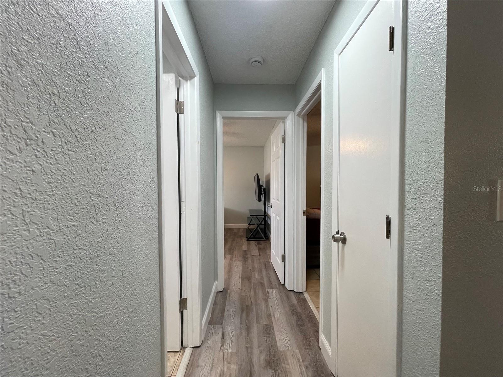 FOREST LAKE ESTATES - Residential Lease