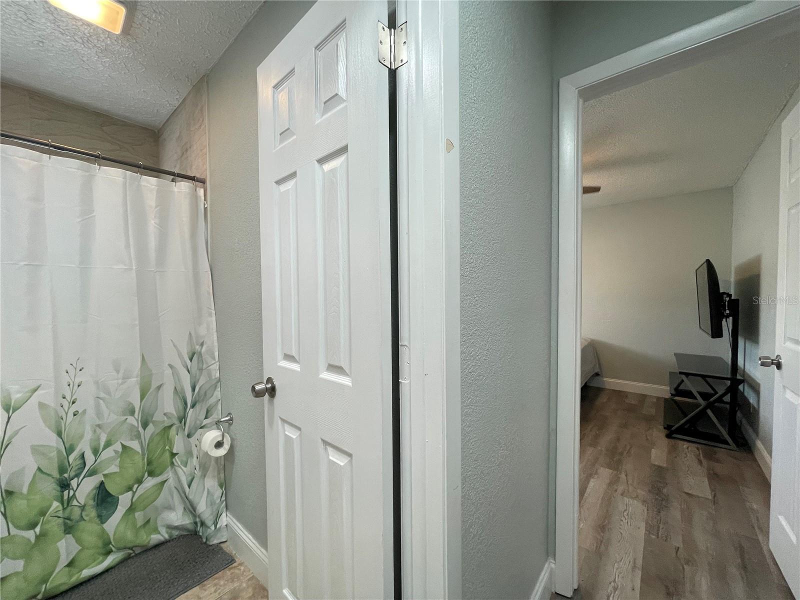 FOREST LAKE ESTATES - Residential Lease