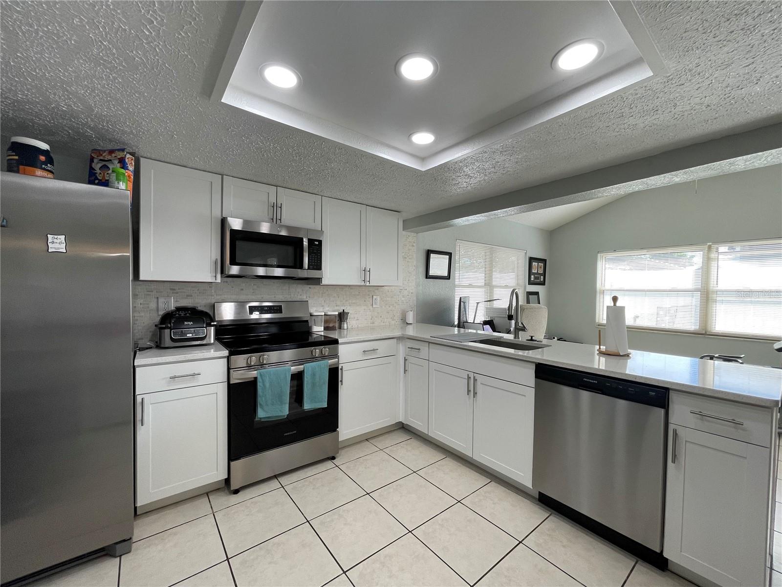 FOREST LAKE ESTATES - Residential Lease