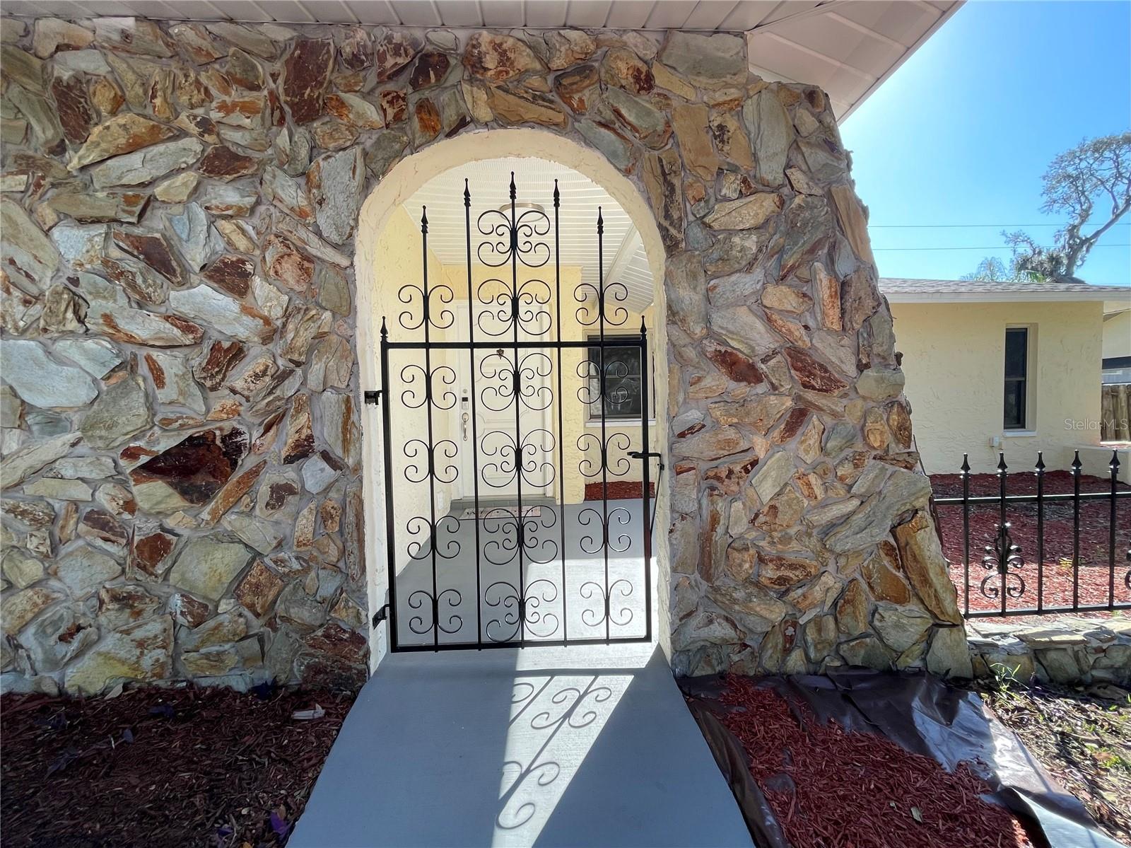 FOREST LAKE ESTATES - Residential Lease