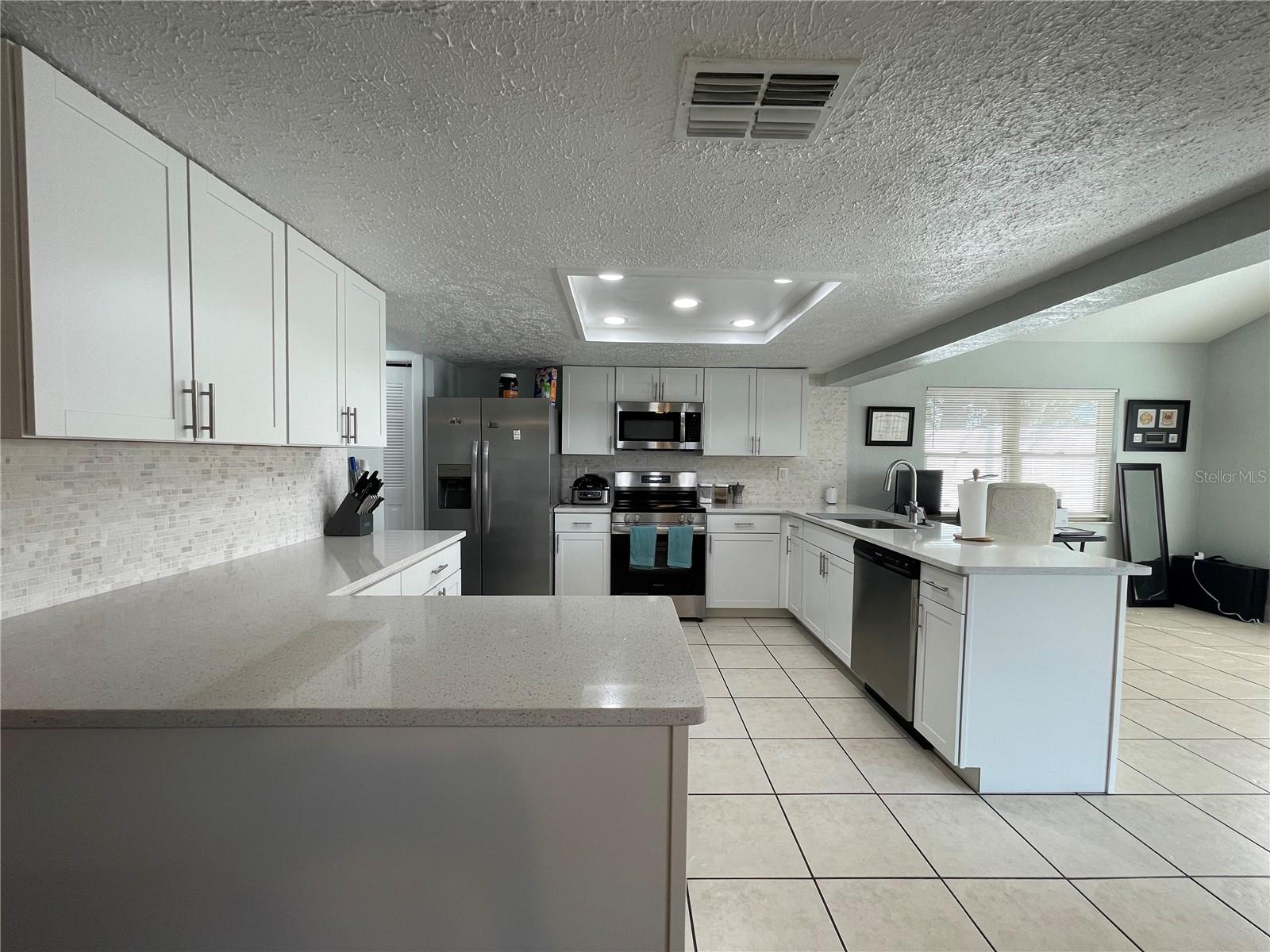 FOREST LAKE ESTATES - Residential Lease