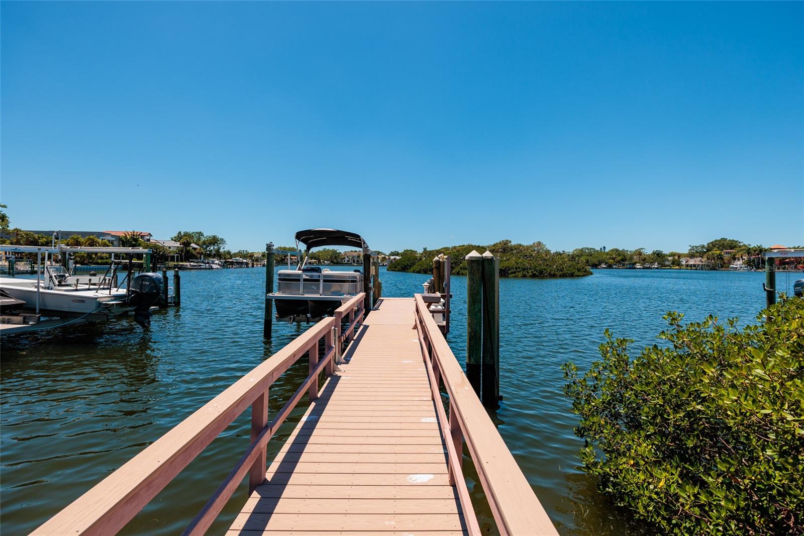 SNELL ISLE BRIGHTWATERS SEC 1 REP - Residential