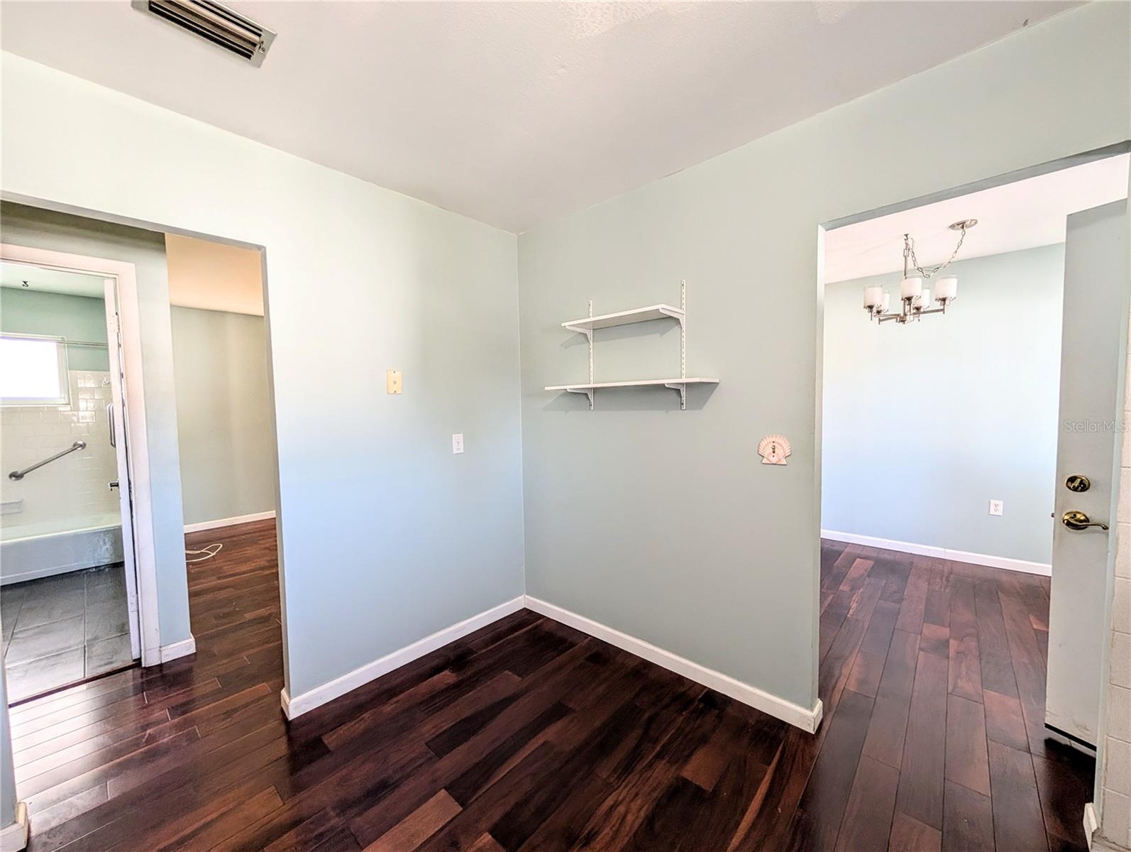 THE FOURTH BAYSHORE - Residential