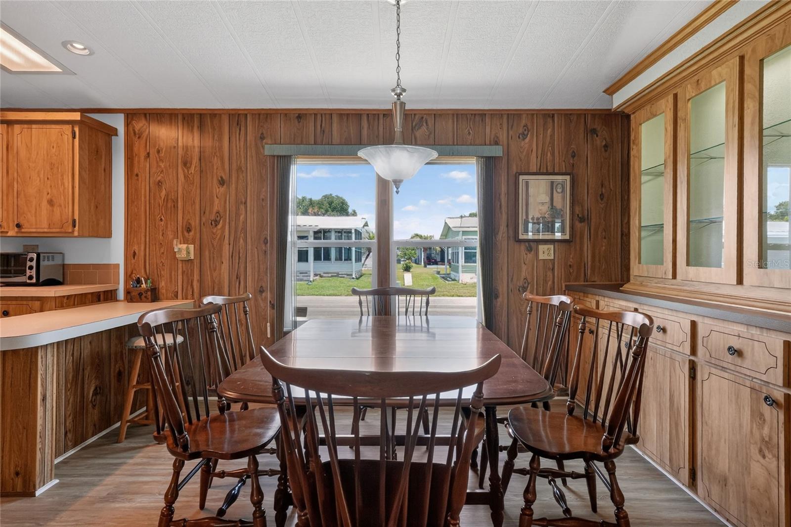 FLORAL LAKES - Residential