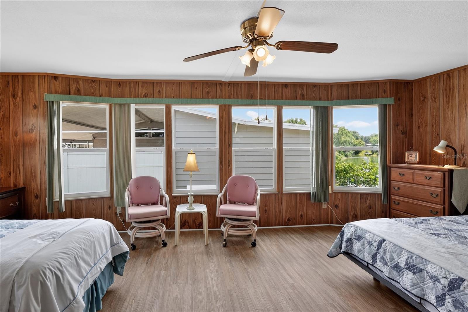 FLORAL LAKES - Residential