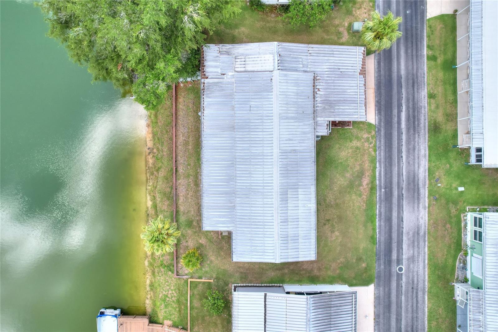 FLORAL LAKES - Residential