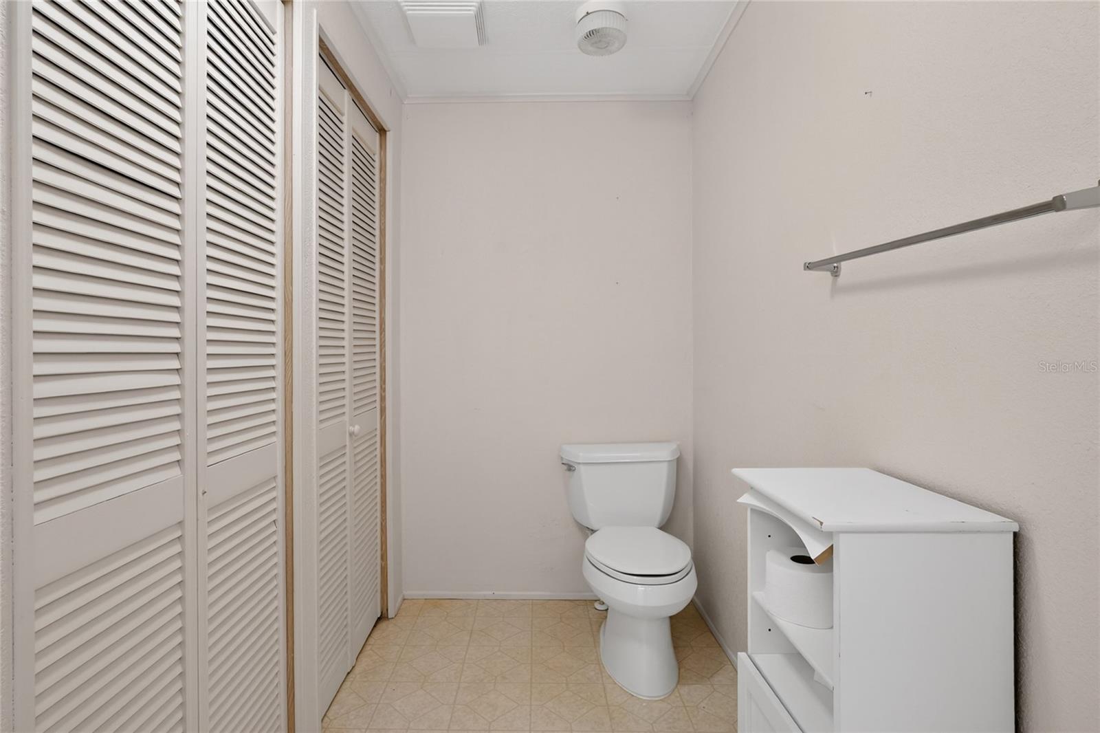 FLORAL LAKES - Residential